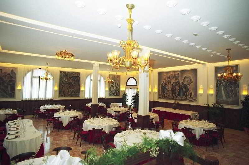 Hotel Regina Artdeco 4*