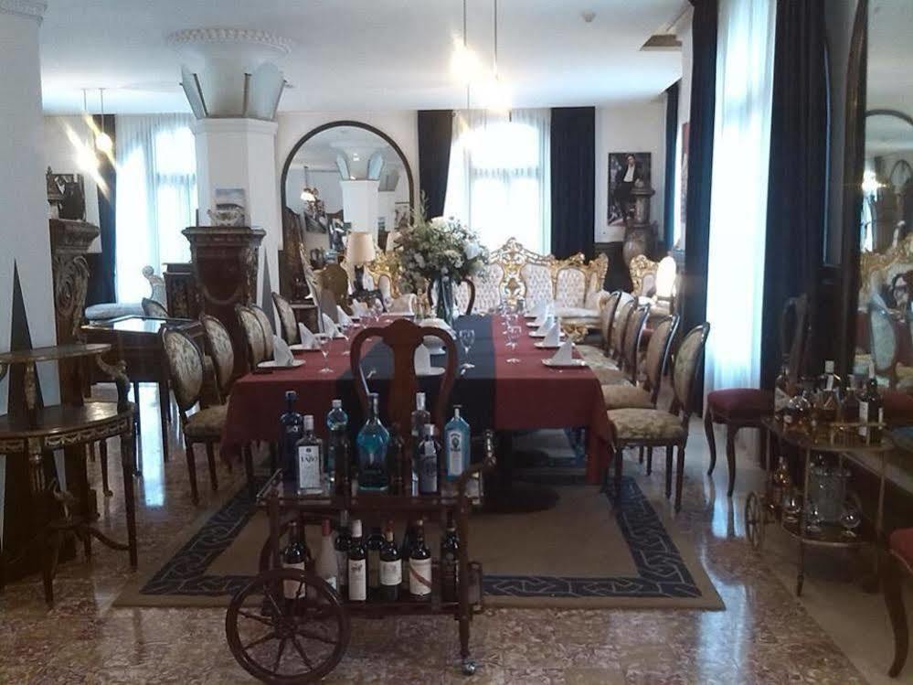 Hotel Regina Artdeco Tarragona